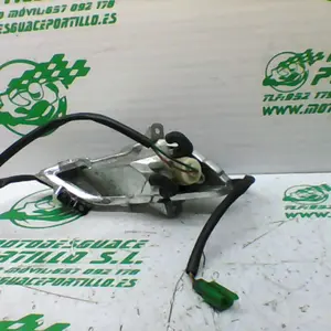 Foto de Intermitente delantero izquierdo Peugeot TWEET 125 15-18 referencia 8-24-47021 foto 5