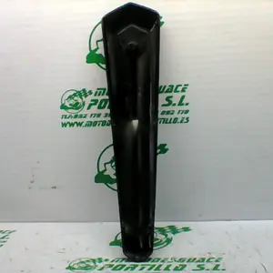 Foto de Embellecedor del frontal Piaggio MP3 YOURBAN 300 LT referencia 440-21-36773 foto 2