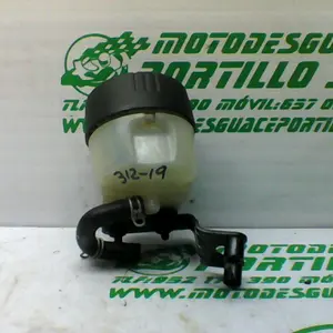 Foto de Depósito del líquido de frenos BMW F 800 ST referencia 312-19-28755 foto 8