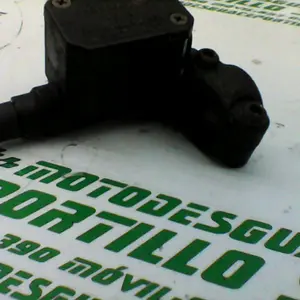 Foto de Bomba de freno delantero Piaggio X8 200 referencia 264-18-18428 foto 3