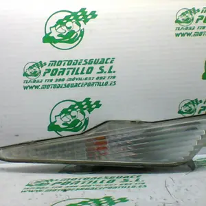 Foto de Intermitente delantero derecho Honda Pantheon 125 4T referencia 11-20-32711 foto 4