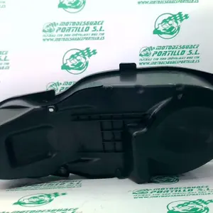Foto de Porta-casco Yamaha XMAX 250 referencia 431-21-32650 foto 3