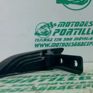 Foto de Reposapies trasero izquierdo Piaggio liberty 125 i 2023 referencia 60-26-49277 foto 6