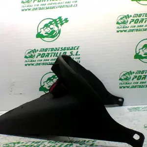 Foto de Portamatricula Piaggio MP3 250 RL referencia 397-21-40195 foto 2