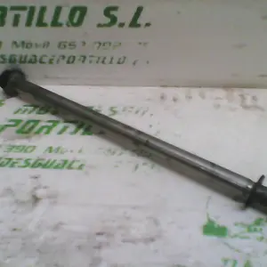 Foto de Eje de rueda delantera Peugeot Ludix 50 referencia 35-24-47136