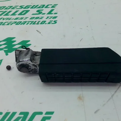 Foto de Reposapies trasero derecho Kymco Zing ii 125 referencia 197-16-38926