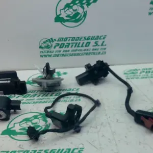 Foto de Juego de cerraduras Honda CB 500XA referencia 415-23-47935 foto 1