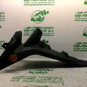 Foto de Portamatricula Peugeot TWEET 125 15-18 referencia 8-24-46978 foto 7