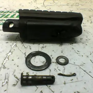 Foto de Reposapies delantero derecho Honda CBF 125 M referencia 166-22-34822 foto 2