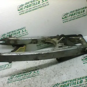Foto de Basculante Honda CRM 75 R referencia 353-19-25760 foto 2