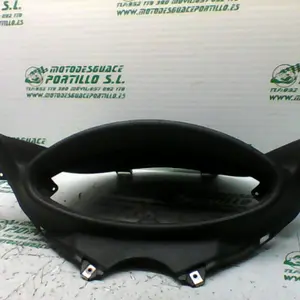 Foto de Embellecedor de cuadro de luces Piaggio X9 125 referencia 244-19-24194