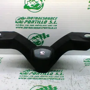 Foto de Embellecedor del manillar Kymco GRAND DINK 125 referencia 225-22-39993 foto 4