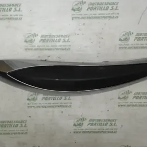 Foto de Embellecedor de carcasa trasera derecha Piaggio Beverly 125 referencia 10-16-11108 foto 4