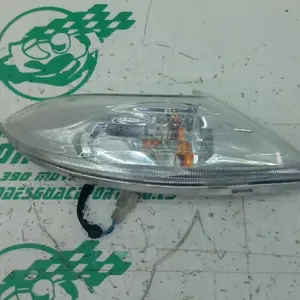 Foto de Intermitente delantero derecho Kymco MILER 125I referencia 151-24-48063 foto 2