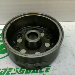 Foto de Plato magnetico Yamaha XMAX 250 referencia 112-23-45211 foto 7