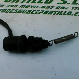 Foto de Sensor de freno trasero Yamaha YBR 125 i referencia 171-21-30463 foto 2