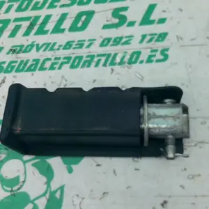 Foto de Reposapies trasero izquierdo Honda PS 125 referencia 106-24-47772 foto 16