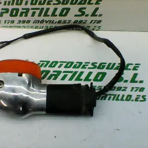 Foto de Intermitente trasero izquierdo Yamaha YBR 125 i referencia 171-21-30483 foto 11