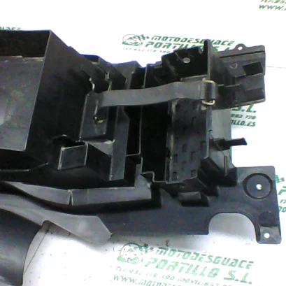 Foto de Paso de rueda Suzuki V Strom 650 referencia 144-19-21185