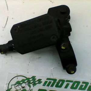 Foto de Bomba de freno delantero Piaggio X8 125 referencia 295-20-37292 foto 7