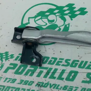 Foto de Estribera trasera izquierda con reposapies Peugeot TWEET 125 15-18 referencia 8-24-47036 foto 12