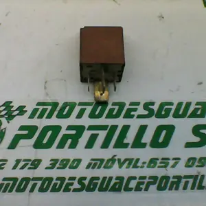 Foto de Rele de arranque Piaggio ZIP AIRE 2T 3 50 referencia 203-19-27265 foto 4