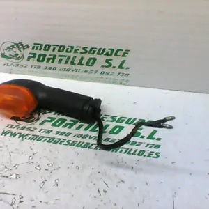 Foto de Intermitente trasero izquierdo Yamaha YBR 125 i referencia 171-21-30483 foto 4