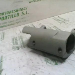 Foto de Embellecedor de horquilla derecha Aprilia Sport city 250 inyeccion 09-10 referencia 161-18-14919 foto 3