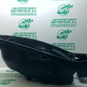 Foto de Porta-casco Piaggio MP3 YOURBAN 300 LT referencia 440-21-36652