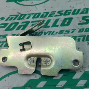 Foto de Cerradura del asiento Peugeot Tweet 50 4T referencia 164-23-45643 foto 3