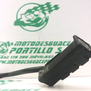 Foto de Reposapies trasero derecho Honda PS 125 referencia 106-24-47771 foto 10