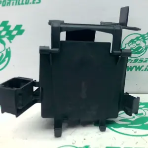 Foto de Caja batería Honda Dylan 125 referencia 80-23-44267 foto 12