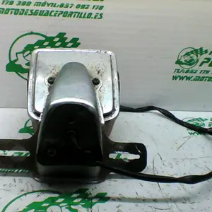 Foto de Portamatrícula con piloto Suzuki GN 250 referencia 152-21-39487 foto 3