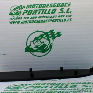 Foto de Alfombrilla derecha Kymco GRAND DINK 125 referencia 225-22-40098 foto 1