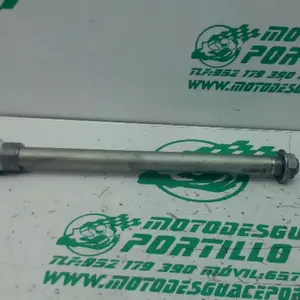 Foto de Eje del basculante Kawasaki Z 900 referencia 6-24-47620 foto 3