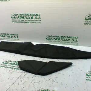 Foto de Alfombrilla derecha Aprilia ARRECIFE 200 referencia 275-19-23424 foto 4