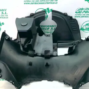 Foto de Contraescudo Yamaha XMAX 250 referencia 307-22-37464 foto 6