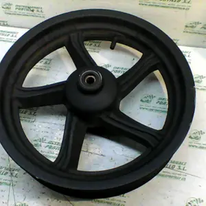 Foto de Llanta delantera Kymco Super Dink 125 referencia 48-22-36842 foto 8