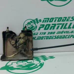 Foto de Cerradura del asiento Honda ARROBA 125 referencia 372-21-38138 foto 8