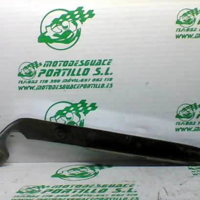 Foto de Embellecedor asidero derecho Suzuki Marauder 250 referencia 193-21-33266
