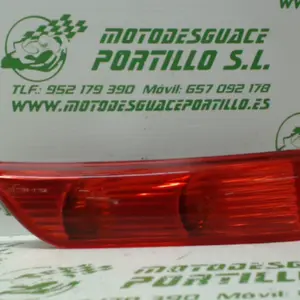 Foto de Intermitente trasero izquierdo Piaggio X8 125 referencia 295-20-37274 foto 14