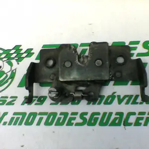 Foto de Cerradura del asiento Suzuki Burgman 125 referencia 69-19-21083 foto 5