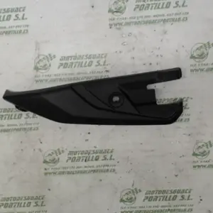 Foto de Embellecedor de reposapie derecho Honda SH 125I 13-16 referencia 28-19-17035 foto 4