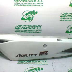 Foto de Carcasa bajo asiento Kymco Agility city 125 referencia 17-19-39612 foto 30