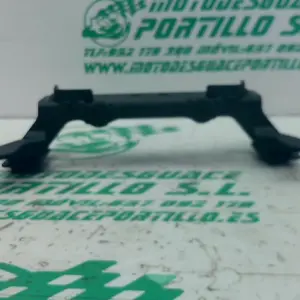 Foto de Soporte de asiento Kawasaki Z 900 referencia 6-24-47530 foto 2