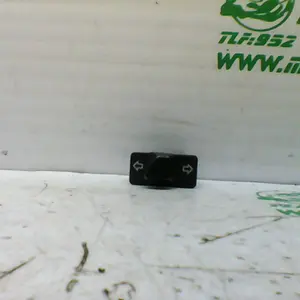 Foto de Interruptor de intermitente Honda SH MODE referencia 413-21-32573 foto 5
