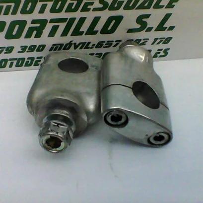 Foto de Puente sujeción del manillar Honda Pcx 125 referencia 275-18-16845