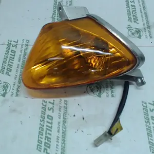 Foto de Intermitente delantero derecho Hyosung EXCEED 125 referencia 103-17-8978