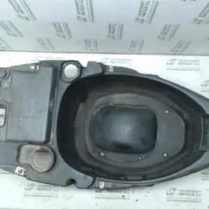 Foto de Porta-casco Piaggio ZIP H2O 2T 3 50 referencia 35-18-12860 foto 6