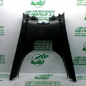 Foto de Carcasa bajo asiento Kymco super dink 300 i referencia 113-23-43388
